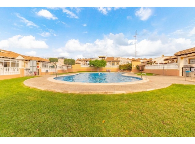 Återförsäljning - Bungalow - Cabo Roig - san jose