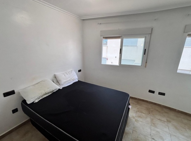 Wiederverkauf - Stadthaus - Guardamar del Segura - Urbanizaciones