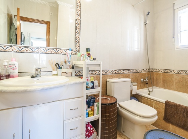 Wiederverkauf - Villa - Guardamar del Segura - El Raso