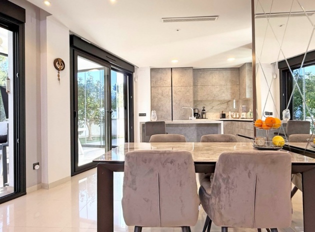 Resale - Villa - Villamartin - El Galan