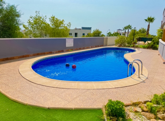 Återförsäljning - Lägenhet - Villamartin - La Fuente