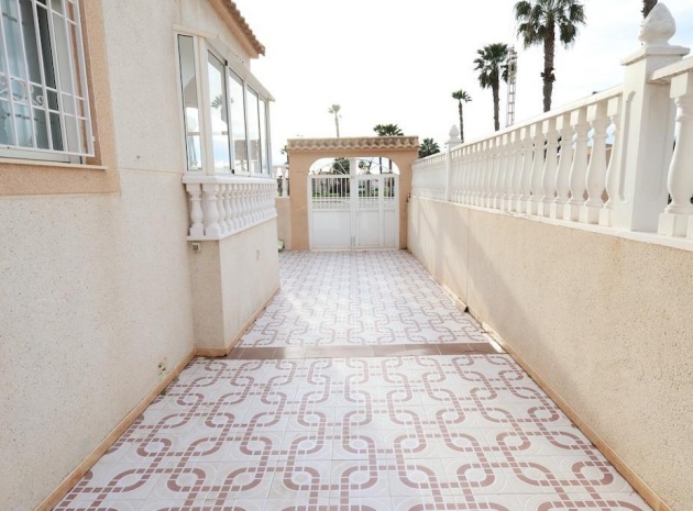 Resale - Villa - Torrevieja - altos del limonar