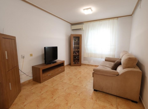 Resale - Villa - Torrevieja - altos del limonar