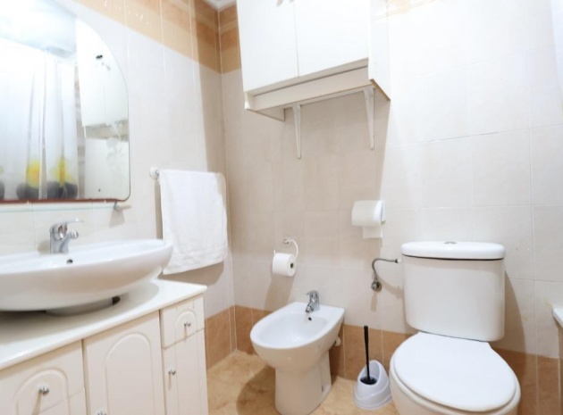 Resale - Villa - Torrevieja - altos del limonar