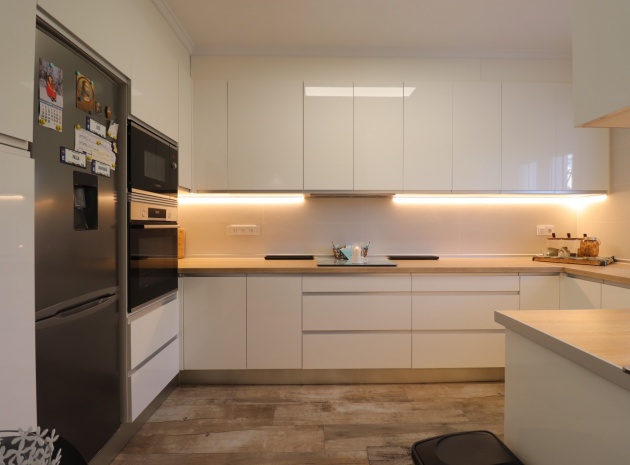 Resale - Villa - Villamartin - El Galan