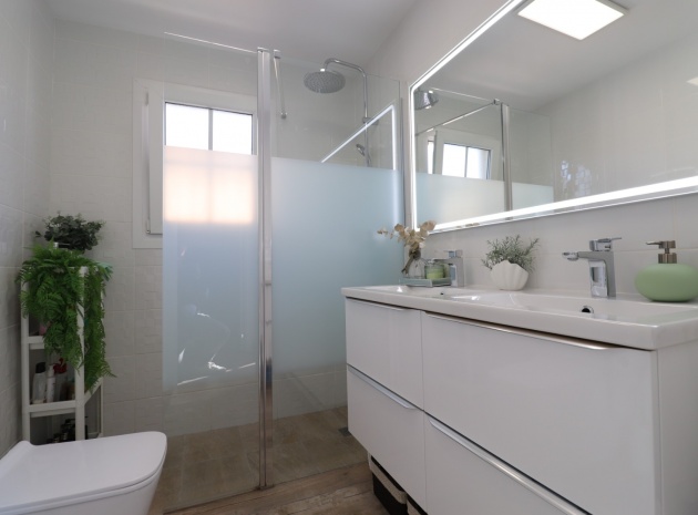 Resale - Villa - Villamartin - El Galan