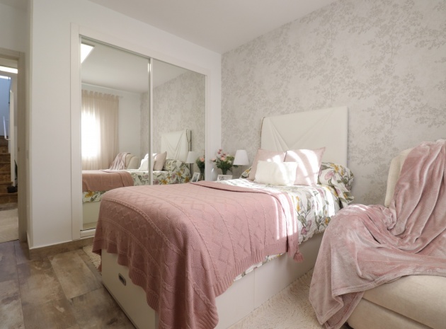 Resale - Villa - Villamartin - El Galan