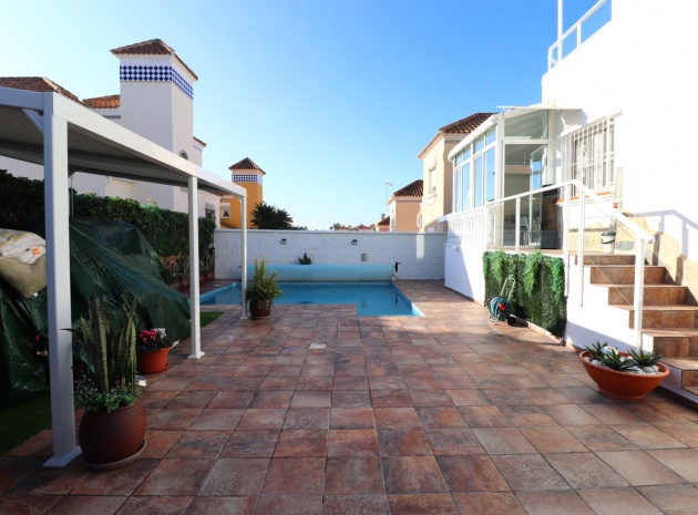 Resale - Villa - Villamartin - El Galan