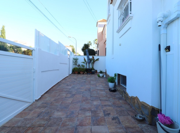 Resale - Villa - Villamartin - El Galan