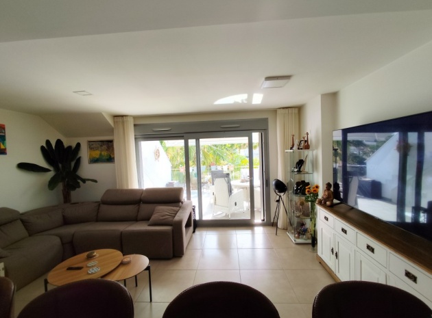 Återförsäljning - Lägenhet - San Miguel de Salinas - Capri Apartments