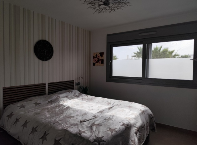 Återförsäljning - Lägenhet - San Miguel de Salinas - Capri Apartments