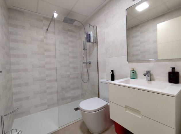 Återförsäljning - Lägenhet - San Miguel de Salinas - Capri Apartments