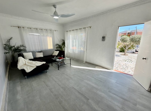 Återförsäljning - Villa - Ciudad Quesada