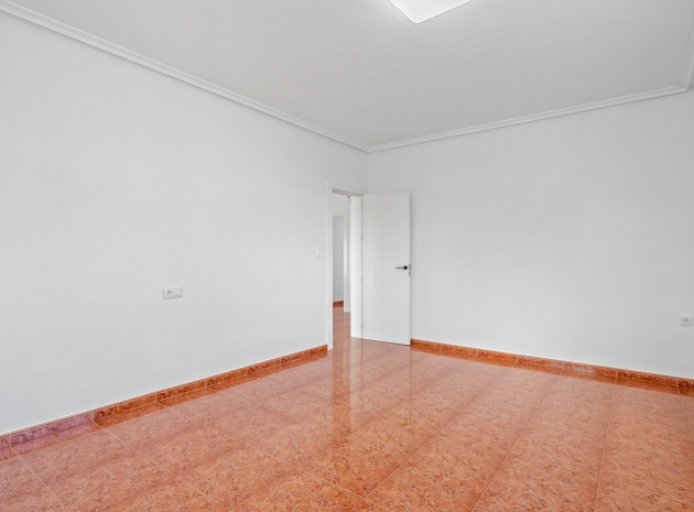 Resale - Country Property - Dolores