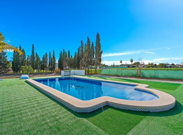 Resale - Country Property - Dolores