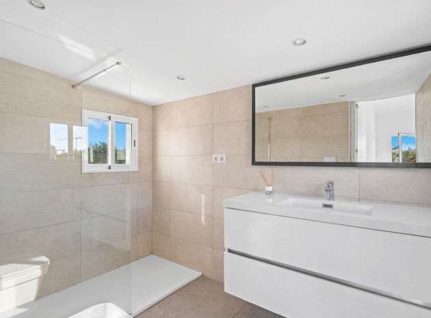 Resale - Country Property - Dolores