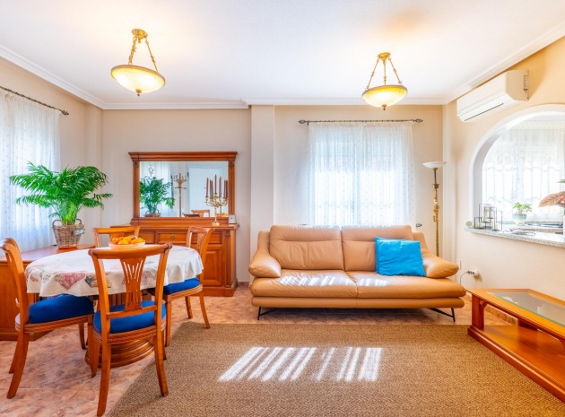 Resale - Villa - Cabo Roig - la regia