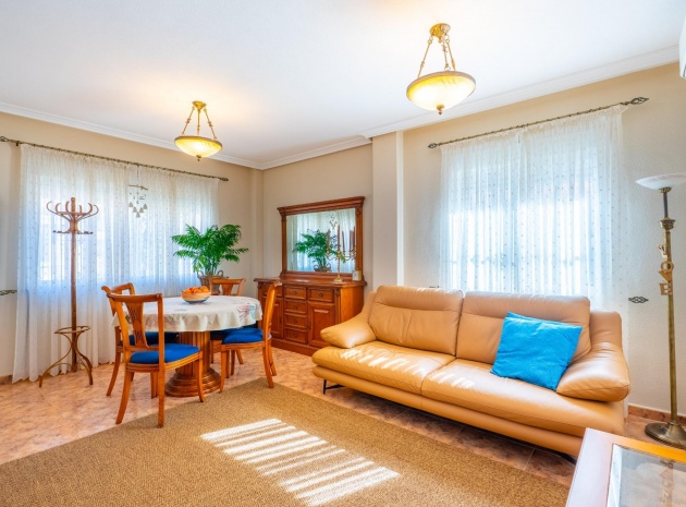 Resale - Villa - Cabo Roig - la regia