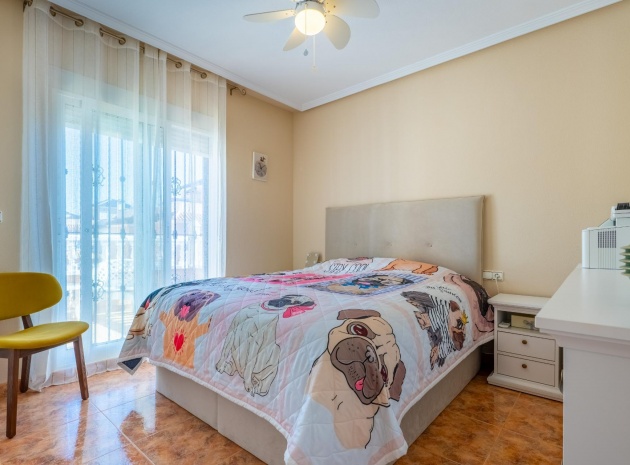 Resale - Villa - Cabo Roig - la regia