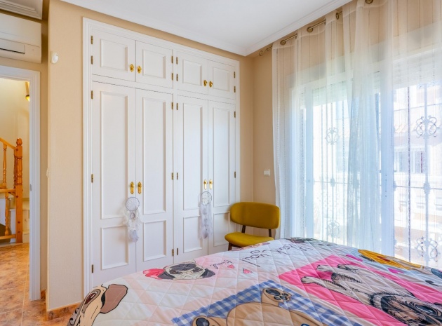 Resale - Villa - Cabo Roig - la regia