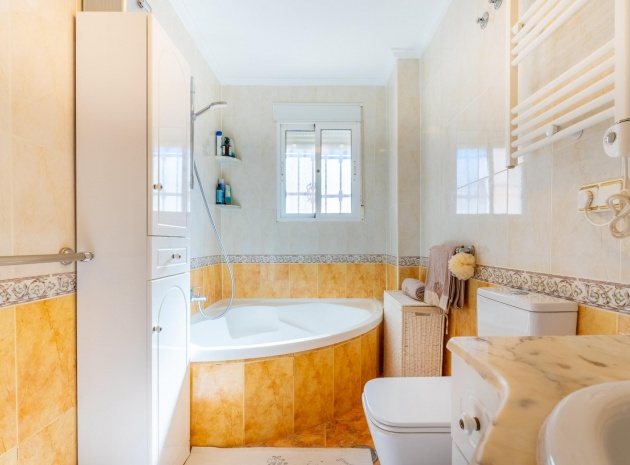 Resale - Villa - Cabo Roig - la regia