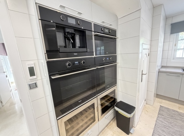 Återförsäljning - Villa - Villamartin - Los Dolses