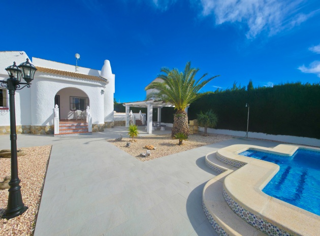 Wiederverkauf - Villa - Torrevieja - Torrevieja, San Luis