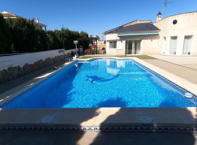 Resale - Villa - Algorfa