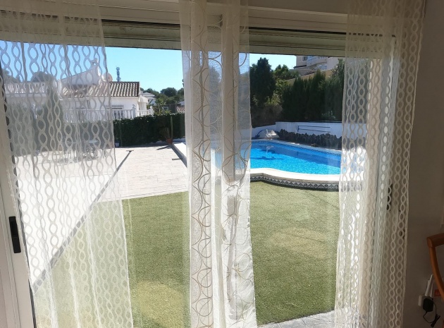 Resale - Villa - Algorfa