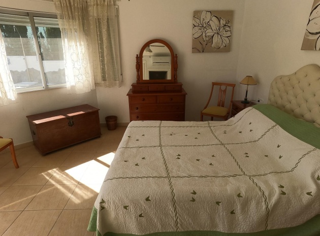 Resale - Villa - Algorfa