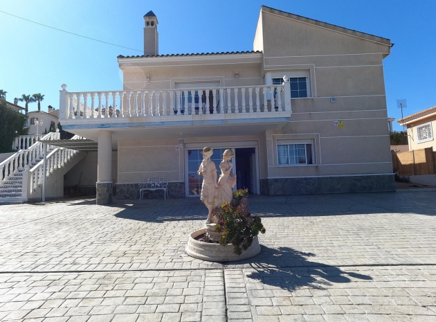 Resale - Villa - Algorfa