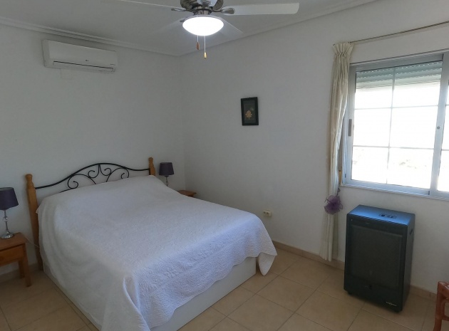 Resale - Villa - Algorfa