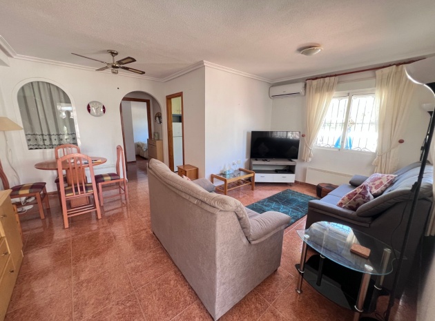 Resale - Villa - Los Montesinos - entre naranjos