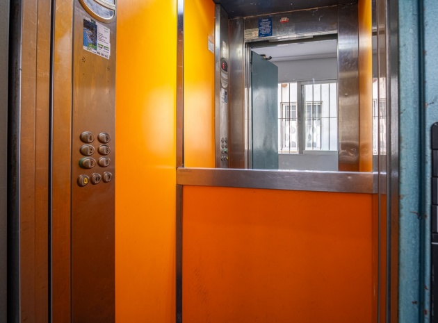 Wederverkoop - Appartement - Torrevieja - Beachside Torrevieja