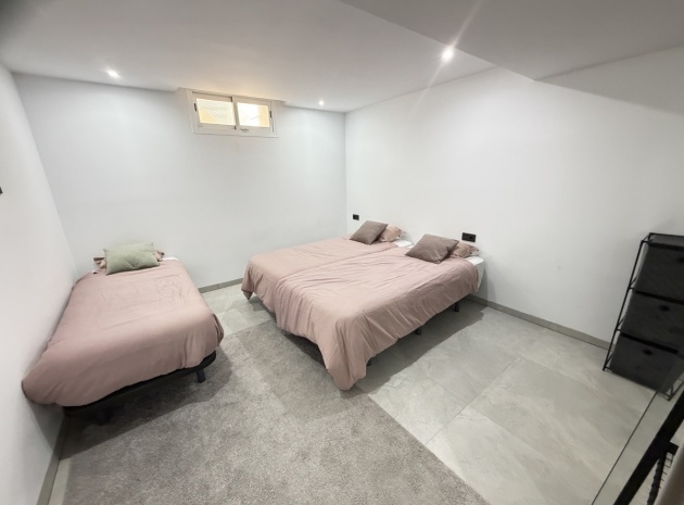 Resale - Villa - Villamartin - El Galan