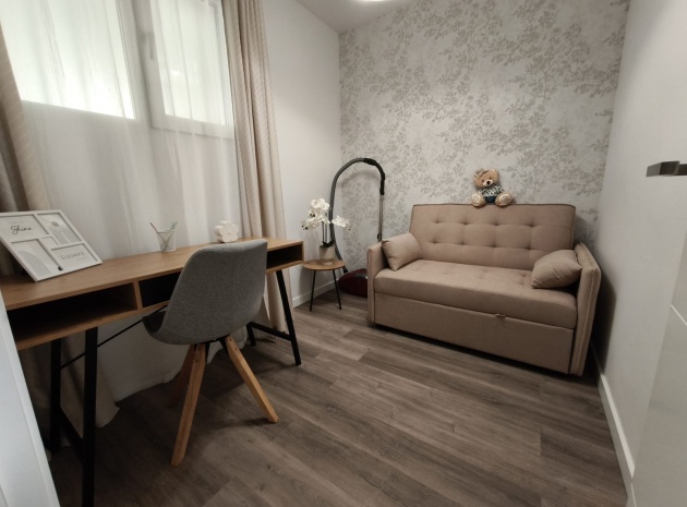 Resale - Apartment - Torrevieja - Beachside Torrevieja