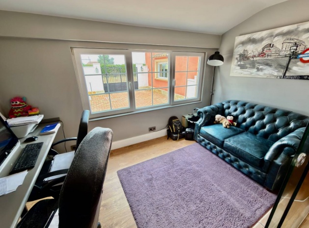 Resale - Villa - Las Heredades - Heredades