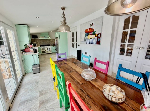 Resale - Villa - Las Heredades - Heredades