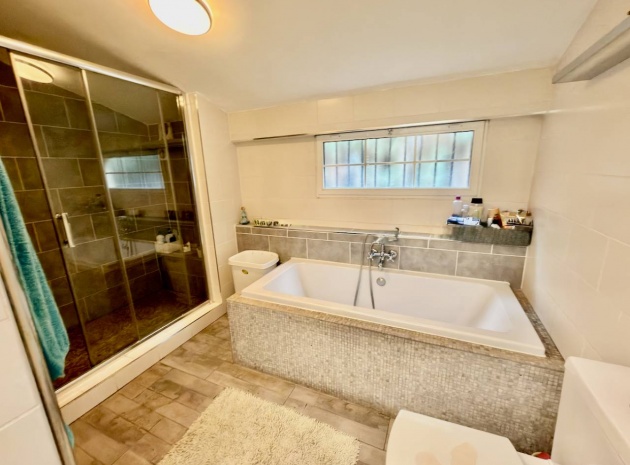 Resale - Villa - Las Heredades - Heredades