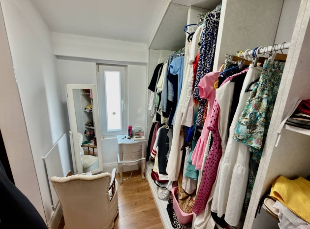 Resale - Villa - Las Heredades - Heredades