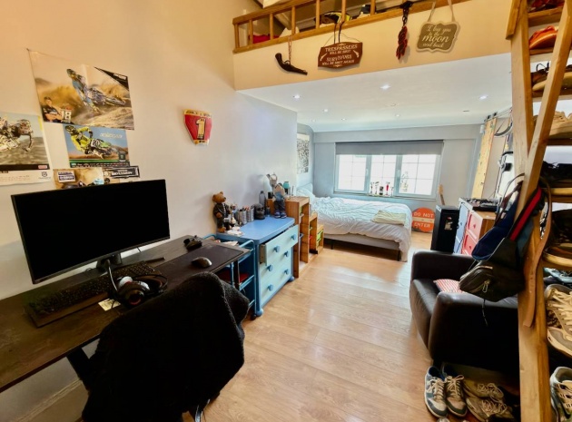 Resale - Villa - Las Heredades - Heredades