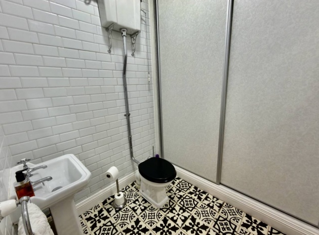 Resale - Villa - Las Heredades - Heredades