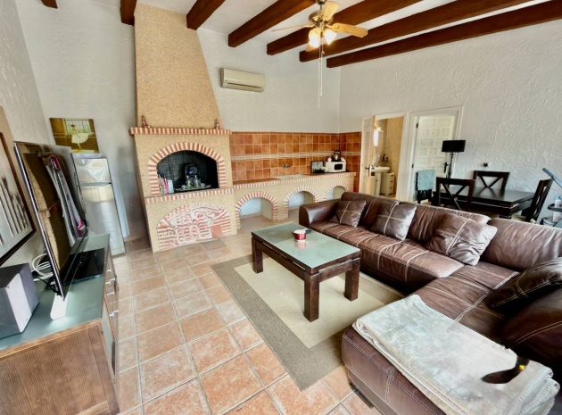 Resale - Villa - Las Heredades - Heredades