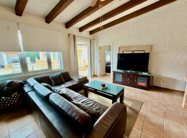 Resale - Villa - Las Heredades - Heredades