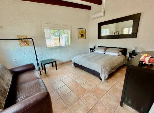 Resale - Villa - Las Heredades - Heredades