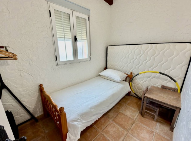 Resale - Villa - Las Heredades - Heredades