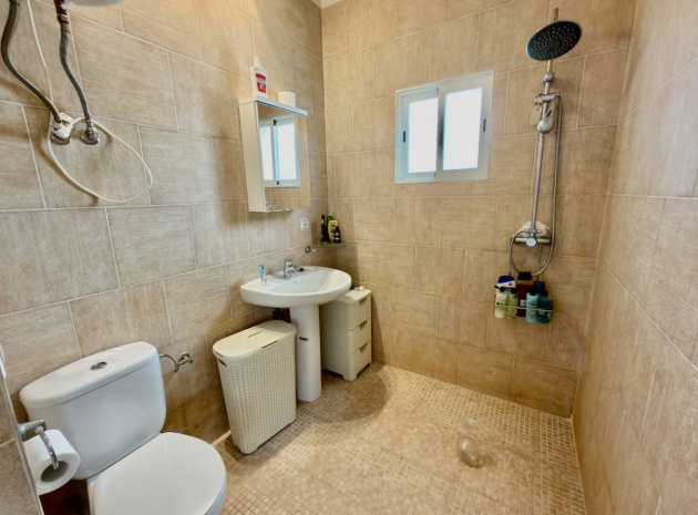 Resale - Villa - Las Heredades - Heredades