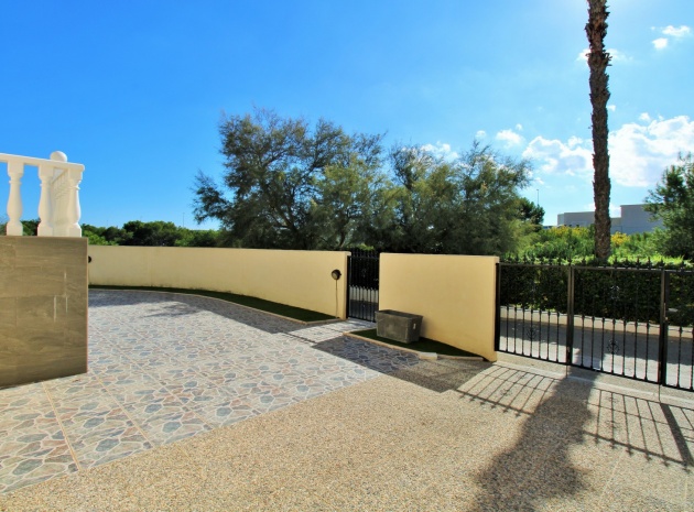 Resale - Villa - Playa Flamenca - san jose