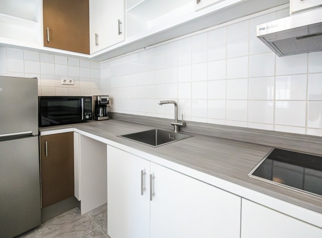 Wederverkoop - Herenhuis - San Miguel de Salinas - balcon costa