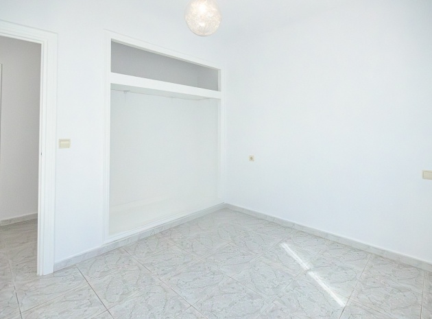 Wederverkoop - Herenhuis - San Miguel de Salinas - balcon costa